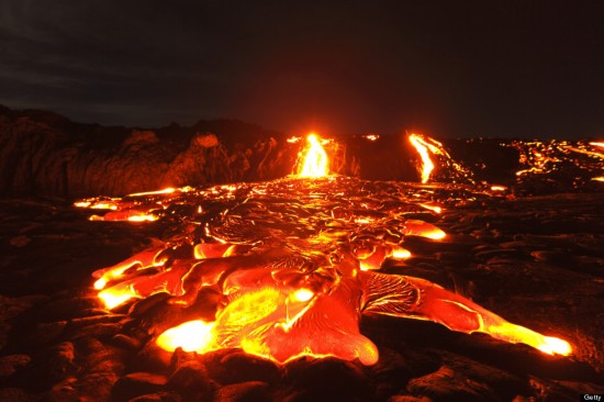 震撼照片尽览火山熔岩景观