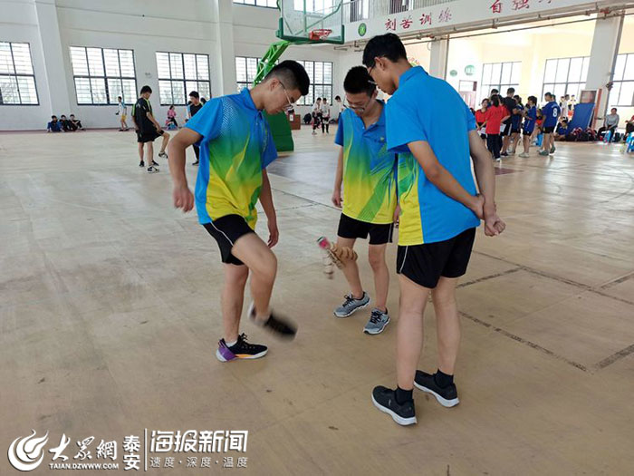 19年泰安市中小学生运动会踢毽子比赛举行 教育 大众网