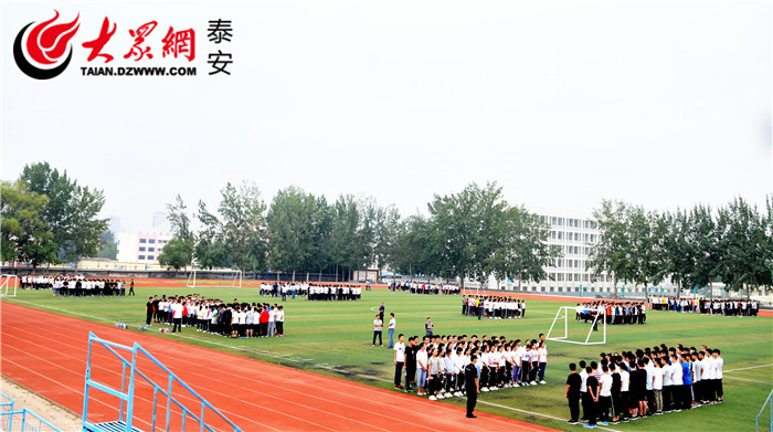 肥城市(通讯员 陈达)近日,肥城特警大队应辖区内泰西中学,第六高级